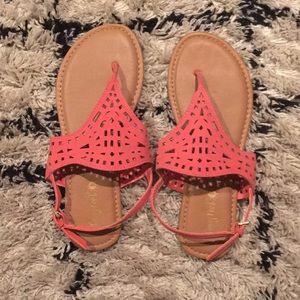 Sunny Feet Coral Sandals | Size 7.5